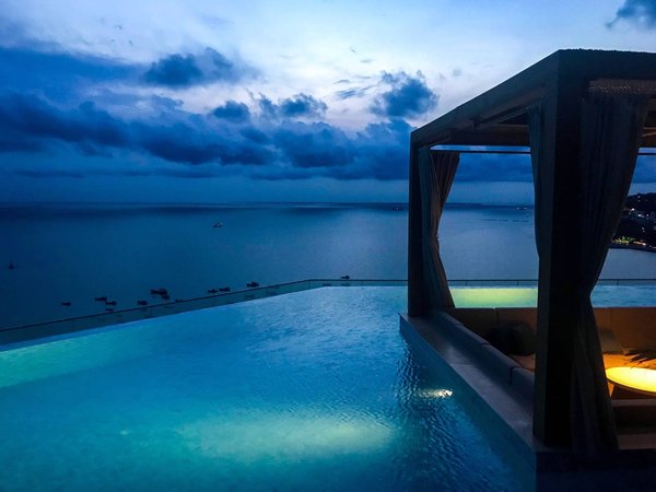 Camping naturiste en Corse : quid de l'hébergement