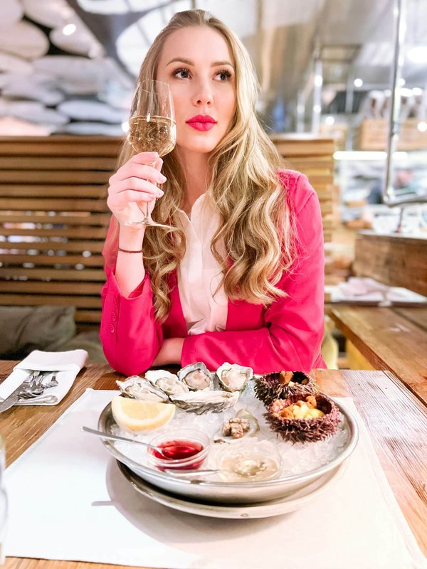 Le restaurant proche de la Tour Eiffel: plus visible pour attirer les touristes.